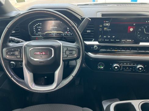 Used 2022 GMC Sierra 1500 SLE image 11