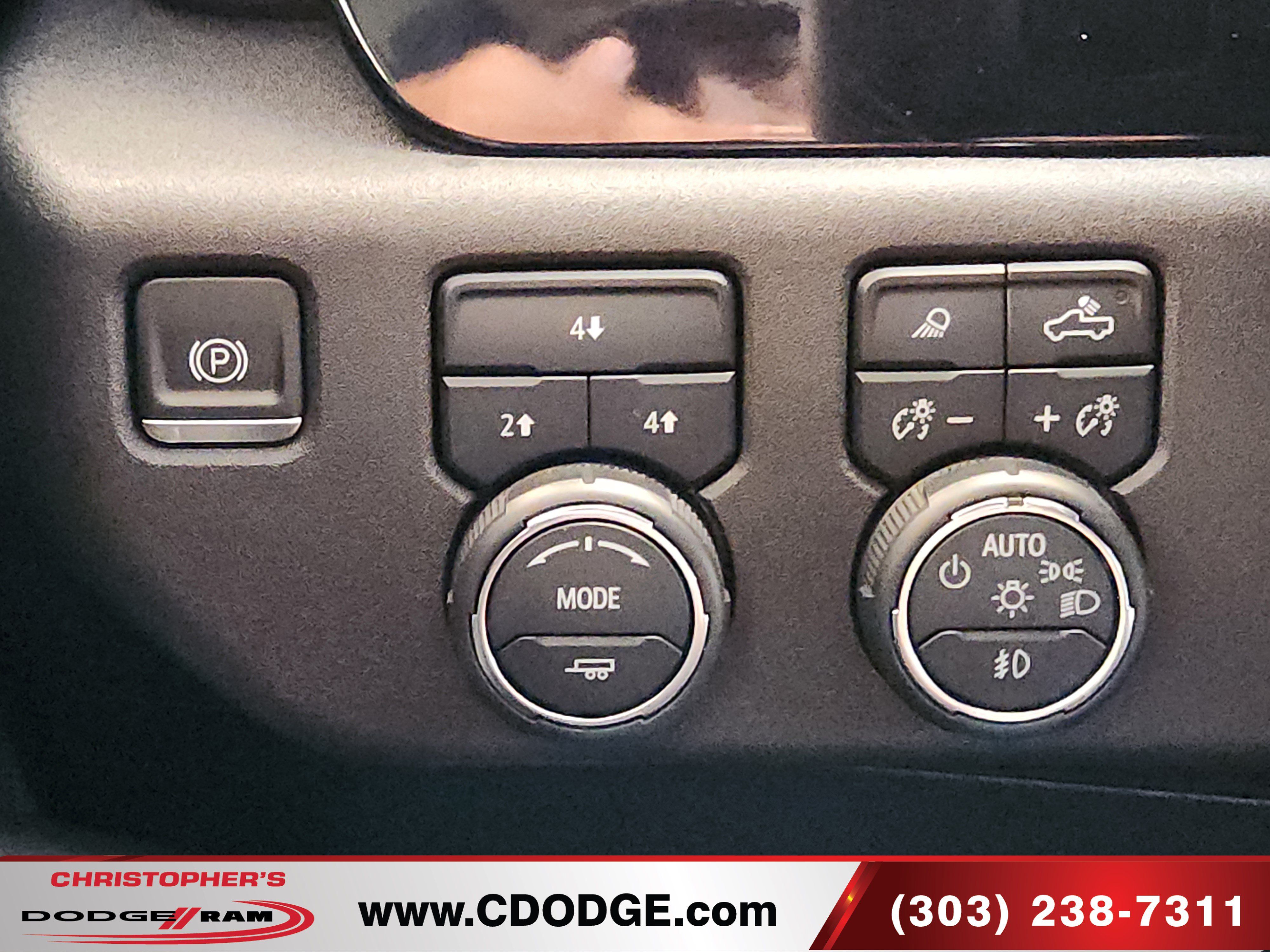 Used 2024 Chevrolet Silverado 2500 LT w/ Midnight Edition AWD/4WD image 29