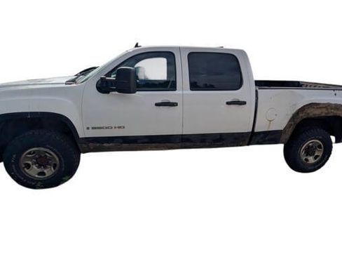 Used 2007 GMC Sierra 2500 SLE w/ SLE1 Preferred Package AWD/4WD image 2