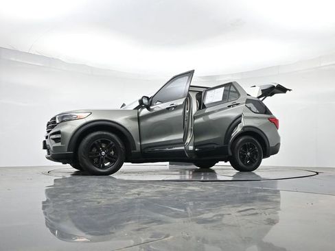 Used 2020 Ford Explorer XLT w/ Equipment Group 202A RWD image 54