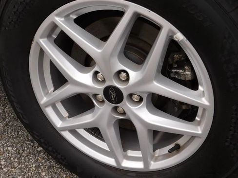 Used 2023 Ford Edge SEL image 9