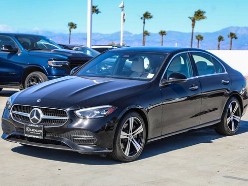 Used 2023 Mercedes-Benz C 300 4MATIC Sedan image 3