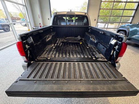 Used 2021 Toyota Tacoma SR image 54