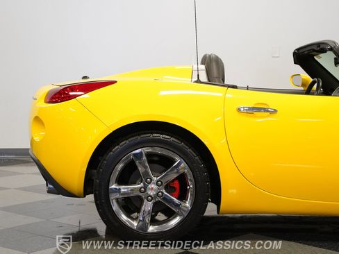 Used 2007 Pontiac Solstice GXP w/ Premium Package image 29