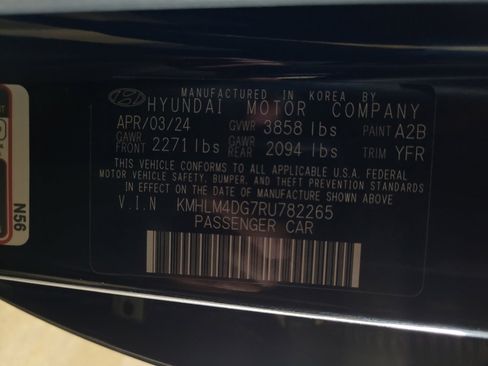 Used 2024 Hyundai Elantra SEL FWD image 33
