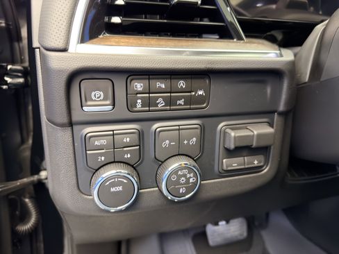 New 2026 Chevrolet Tahoe High Country w/ Sun And Tow Package AWD/4WD image 15