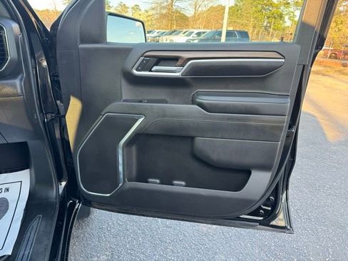 Used 2022 Chevrolet Silverado 1500 LT image 10