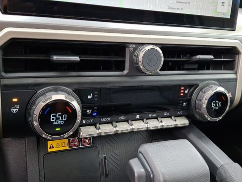 Used 2024 Toyota Tacoma TRD Sport w/ TRD Sport Premium Package AWD/4WD image 17