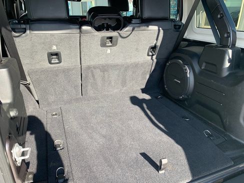 Used 2021 Jeep Wrangler Unlimited Rubicon w/ Uconnect 4C Nav & Sound Group image 17