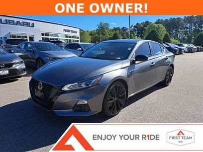 Used 2022 Nissan Altima 2.5 SR w/ Midnight Edition Package