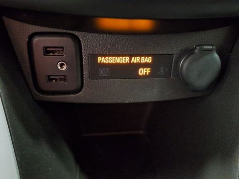 Used 2019 Chevrolet Trax LT w/ LT Convenience Package image 15