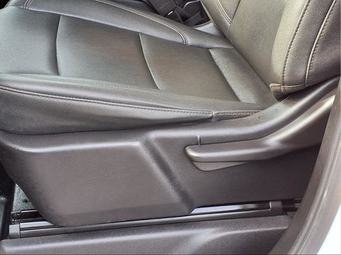 Used 2024 GMC Sierra 2500 Pro image 18