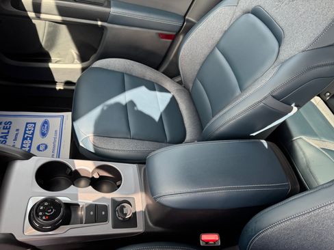 Used 2024 Ford Bronco Sport Outer Banks w/ Tech Package image 16