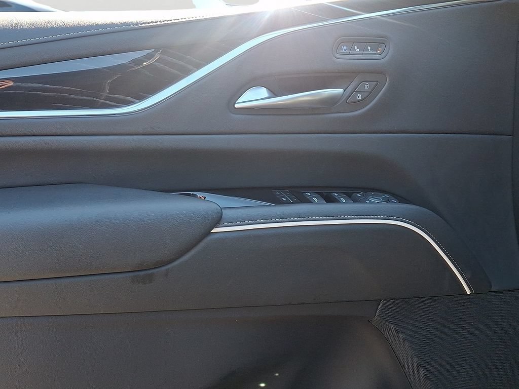 Used 2023 Cadillac Escalade Sport AWD/4WD image 14