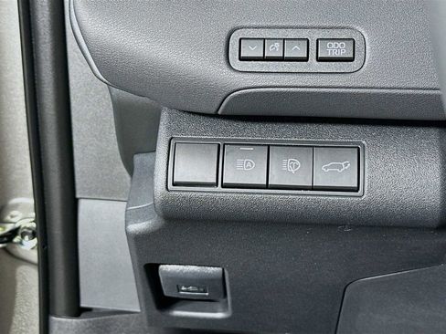 New 2026 Subaru Solterra image 10