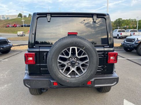 New 2025 Jeep Wrangler Unlimited Sahara w/ Safety Group AWD/4WD image 4
