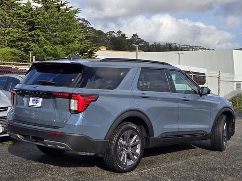 New 2026 Ford Explorer Active w/ Active Comfort Package AWD/4WD image 14