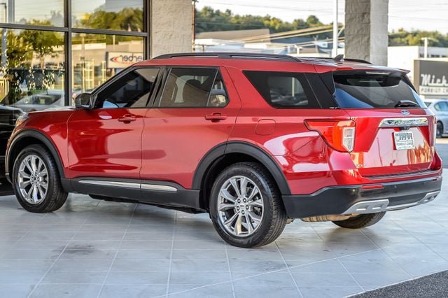 Used 2022 Ford Explorer XLT w/ Equipment Group 202A RWD image 7