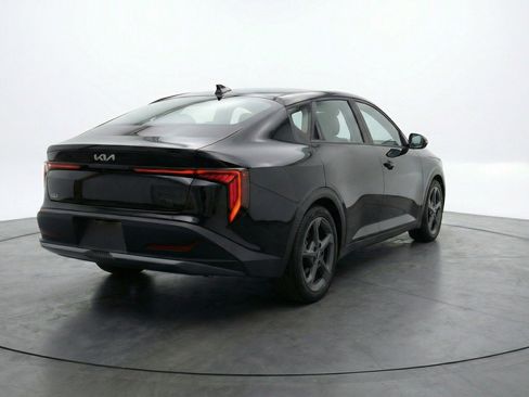 Used 2025 Kia K4 FWD image 9