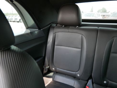 Used 2014 Volkswagen Beetle 1.8T FWD image 12