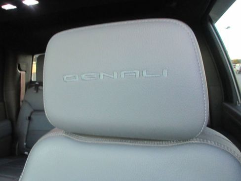 Certified 2023 GMC Sierra 2500 Denali w/ Denali Ultimate Package image 23