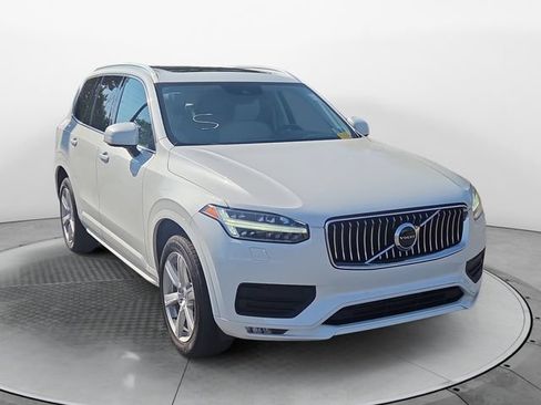 Used 2022 Volvo XC90 T5 Momentum AWD/4WD image 7