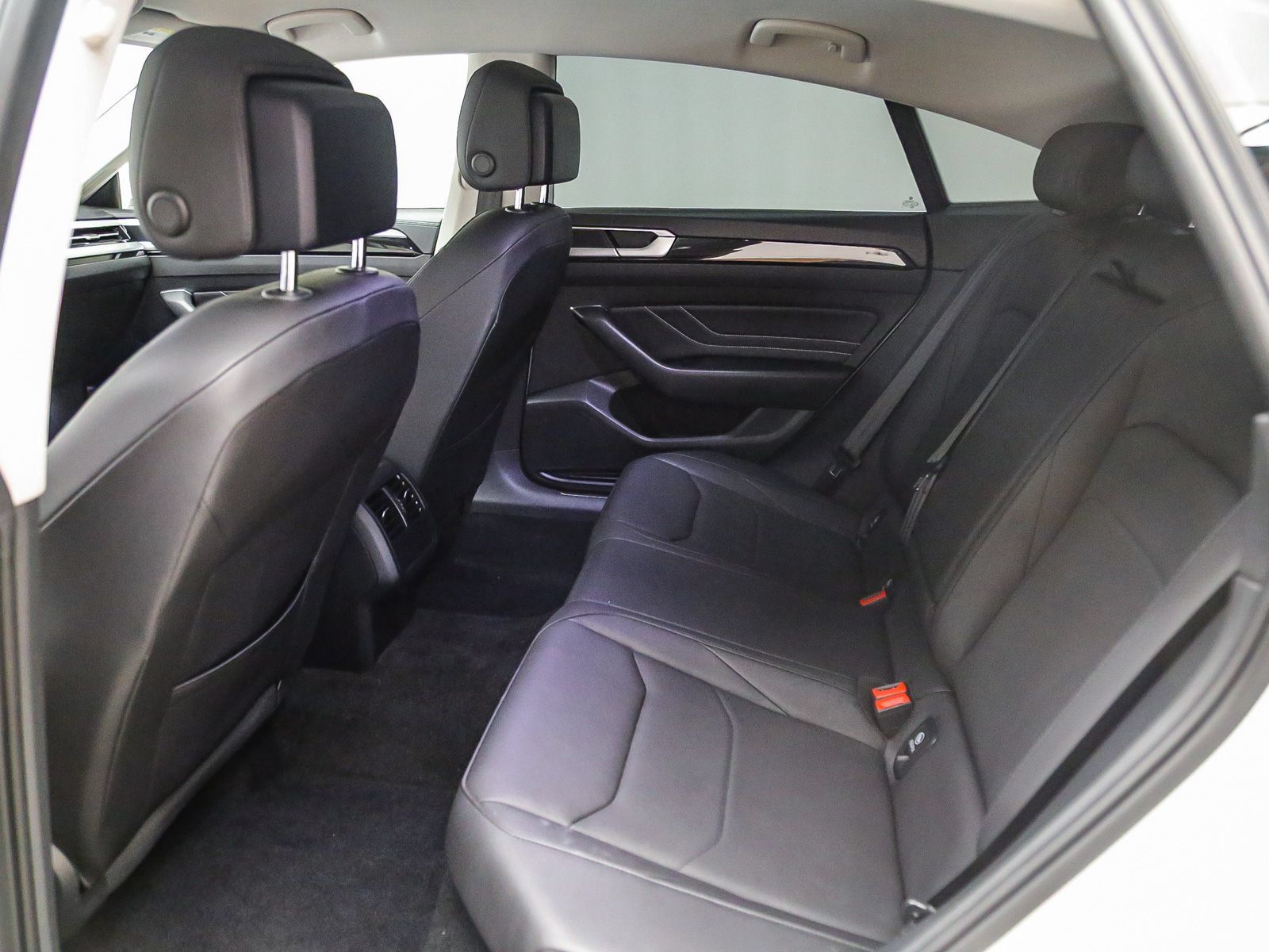 Used 2021 Volkswagen Arteon SE FWD image 19