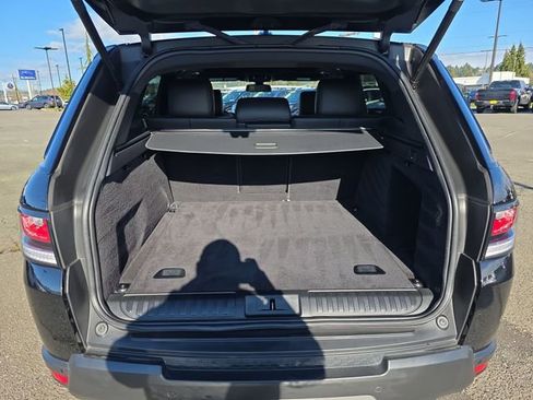 Used 2016 Land Rover Range Rover Sport SE image 12