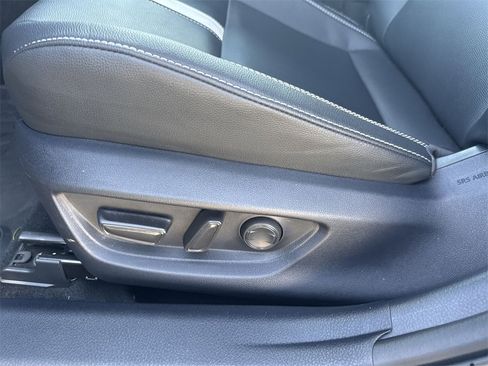 Used 2025 Toyota Camry SE image 14