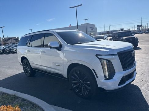 Used 2025 Cadillac Escalade V image 12