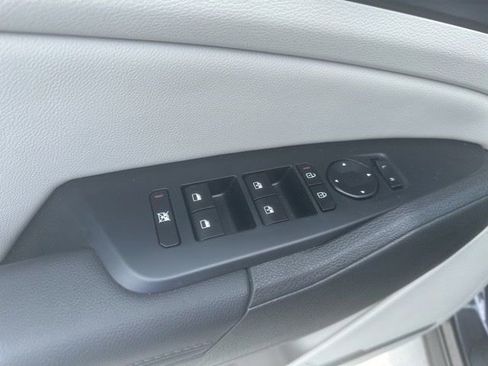 Certified 2026 Kia Sportage EX FWD image 4
