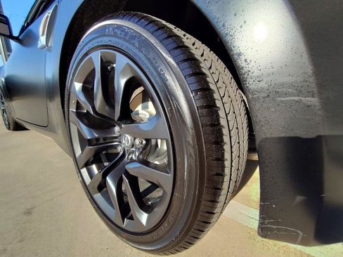 Used 2015 Nissan 370Z Roadster RWD image 11