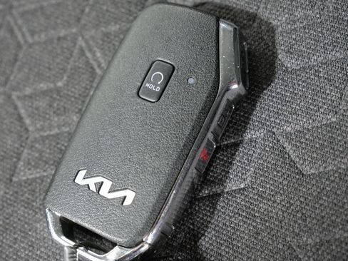 Used 2025 Kia Seltos S FWD image 26