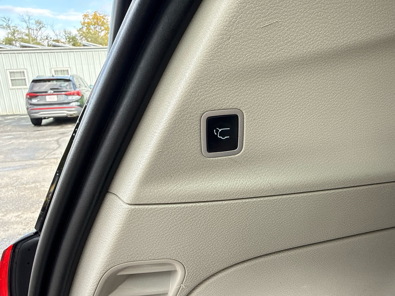 Used 2020 Chrysler Pacifica Touring-L FWD image 18