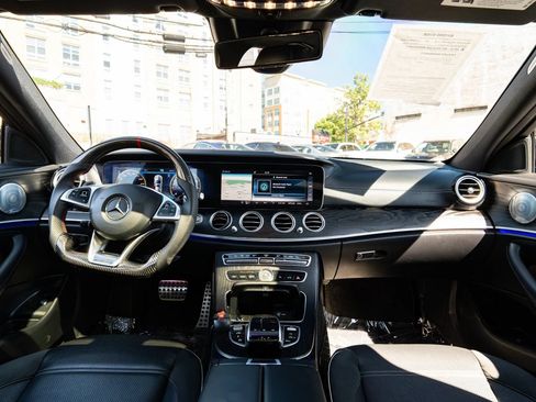 Used 2018 Mercedes-Benz E 63 AMG S image 32