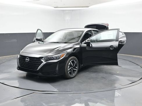 Used 2025 Nissan Sentra SV w/ All-Weather Package FWD image 33