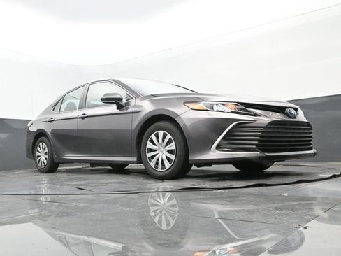 Used 2024 Toyota Camry LE FWD image 9