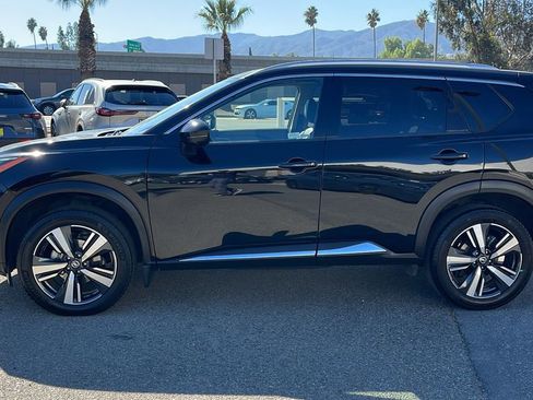 Used 2021 Nissan Rogue SL w/ Premium Package image 12