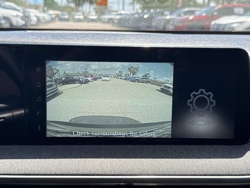 Certified 2025 Nissan Kicks SV FWD image 21