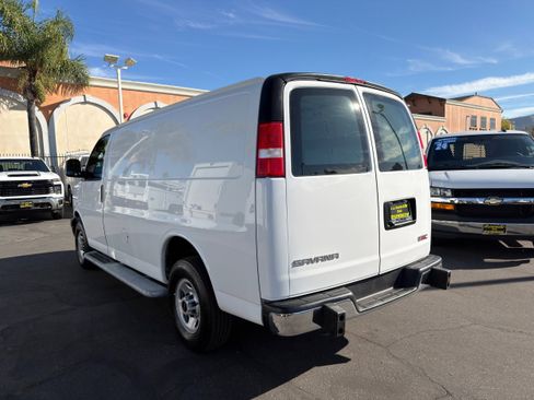 Used 2024 GMC Savana 2500 w/ Driver Convenience Package image 6