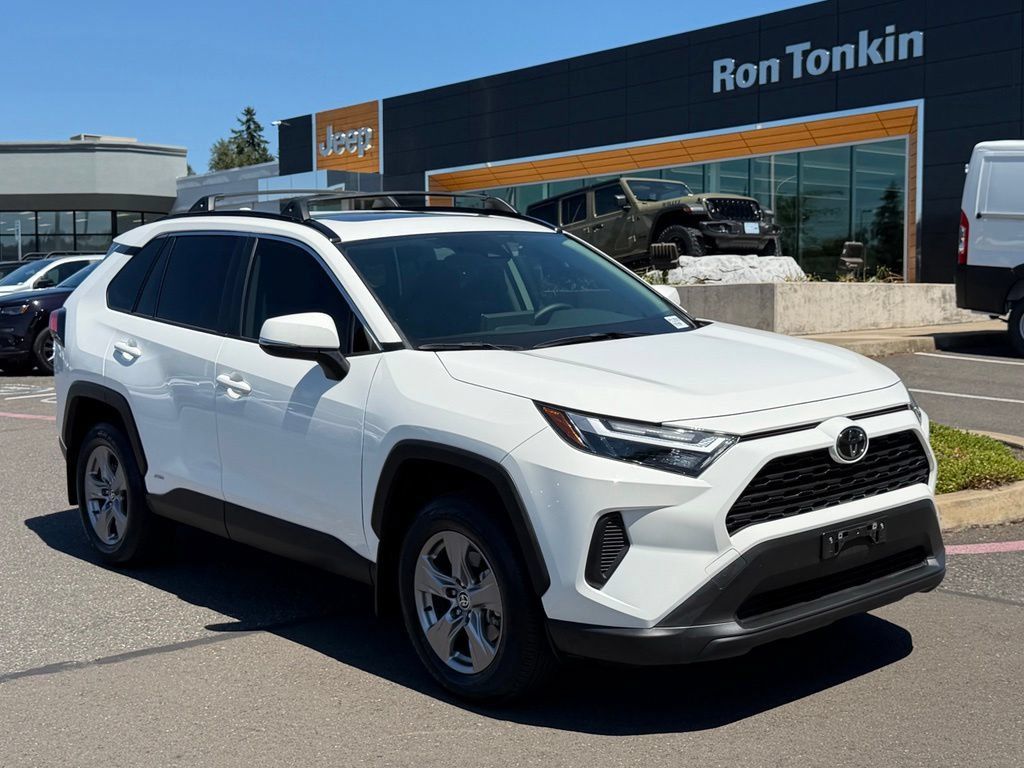 Used 2025 Toyota RAV4 XLE w/ Convenience Package AWD/4WD image 2