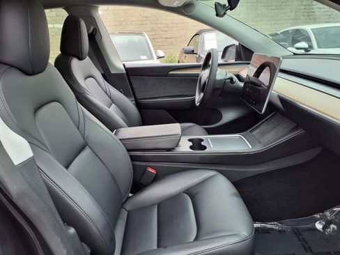 Used 2024 Tesla Model Y Performance AWD/4WD image 6