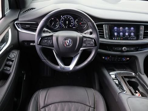 Used 2024 Buick Enclave Avenir w/ Avenir Technology Package AWD/4WD image 17