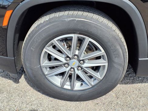 Used 2022 Chevrolet Traverse LT image 19