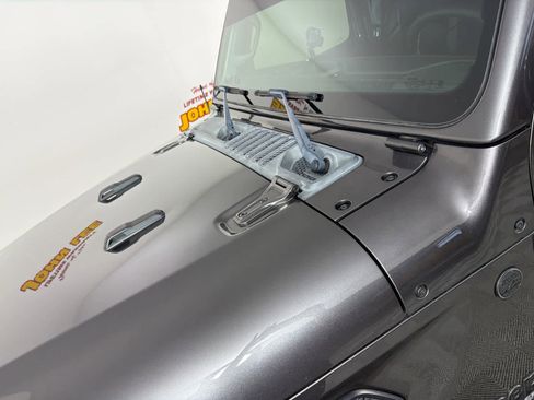 Used 2021 Jeep Wrangler Unlimited Sahara image 11