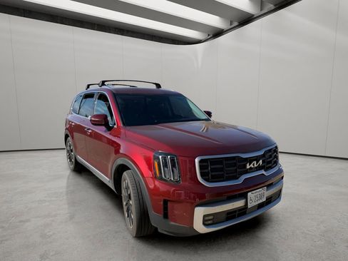 Used 2024 Kia Telluride SX w/ Towing Package image 9