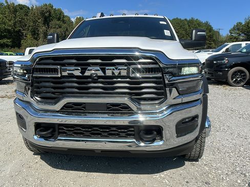 New 2026 RAM 4500 Tradesman w/ Chrome Appearance Group image 3