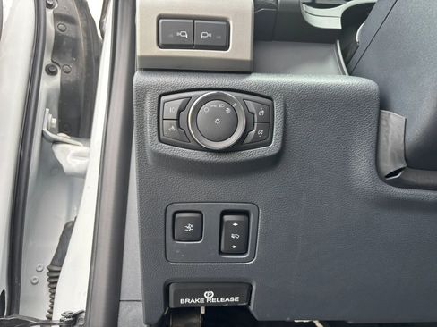 Used 2022 Ford F250 Lariat w/ Lariat Ultimate Package AWD/4WD image 23