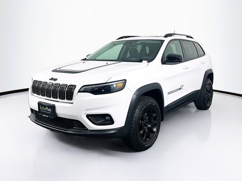 Used 2022 Jeep Cherokee Latitude w/ Sun & Sound Group AWD/4WD image 3