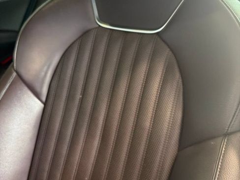 Used 2022 Genesis G70 2.0T w/ Prestige Package RWD image 5